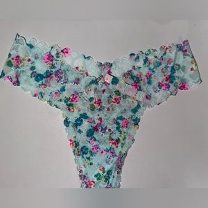 VS lace thong 🌸🌼